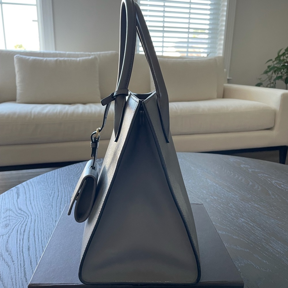 Prada medium Staffiano monochrome bag - Picture 3 of 5